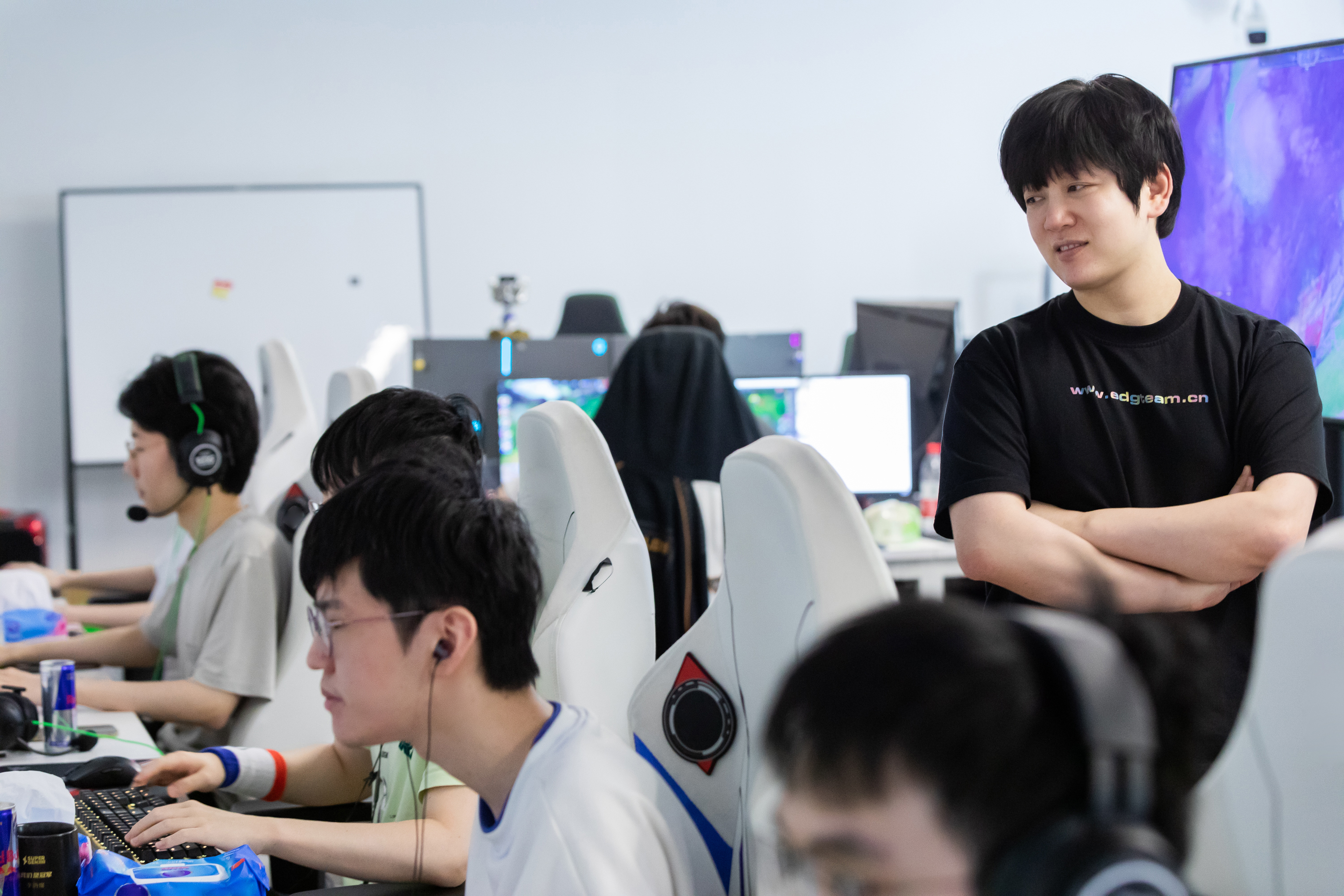 2026年智能手表对比评测：vivoiQOOWATCHGT2、华为GT3、AppleWatchSE、三星GalaxyWatch4哪款更值得入手？(图1)